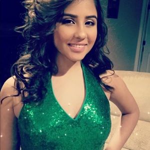 Meet your Posher, Kayla